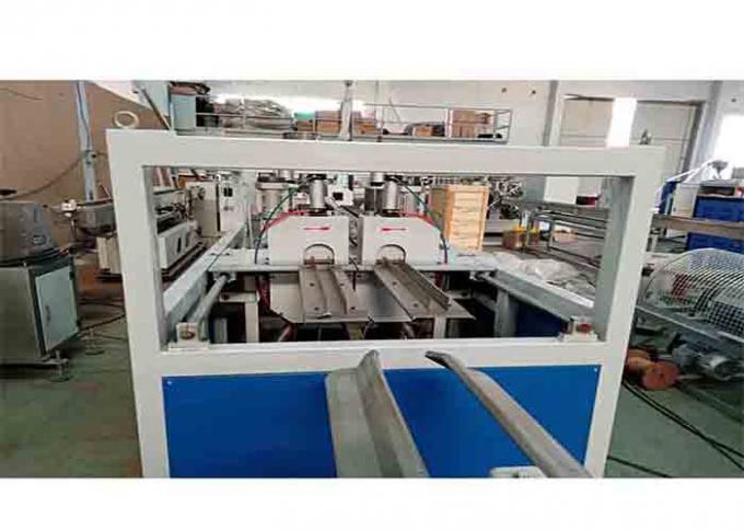 200kg/Hポリ塩化ビニールのプラスチック管機械37kw水路水下水管対ねじ押出機 1