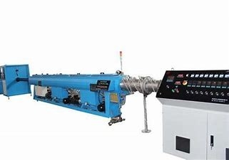 良い価格 1600mmの自動供給の波形のPEの管の放出ライン単一の壁 オンライン