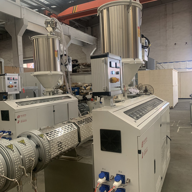 押出機装置をリサイクルする140RPM LDPEのプラスチック フィルム 1