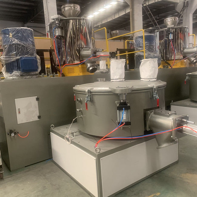 密集した構造900kg/Hのプラスチック ミキサー機械PLC制御 4