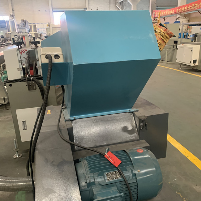 低雑音10mmの壁厚さポリ塩化ビニールの粉砕機機械1300kg/H 3