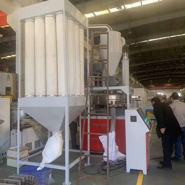 不用なPEのプラスチックPulverizerの粉砕機37のKwの二重冷却装置 1
